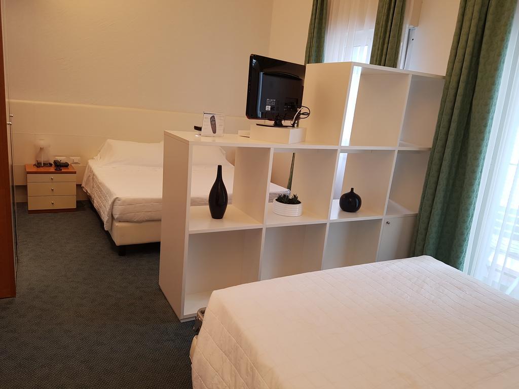 Hotel Sorriso Milano Marittima Exterior foto